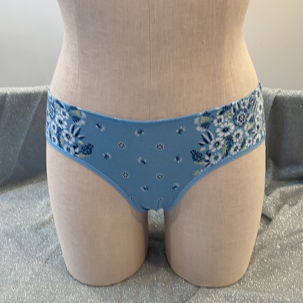 Victoria’s Secret Low Rise Hiphugger Medium